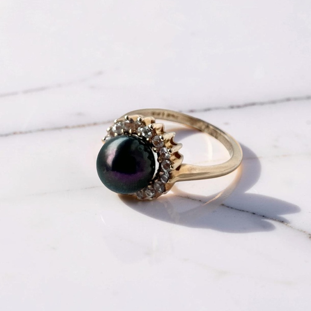 VTG Pearl and Diamond Gold Ring 14K Size 5.5